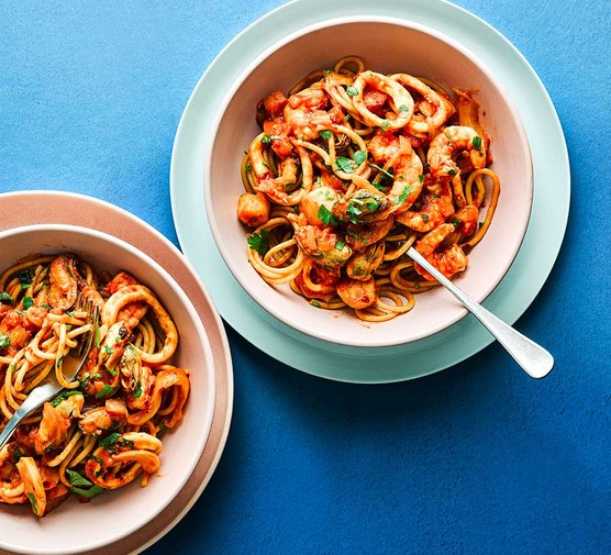 Healthy seafood linguine 