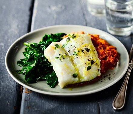 Herb & garlic baked cod with romesco sauce & spinach recipe