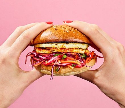 Spiced halloumi & pineapple burger with zingy slaw recipe