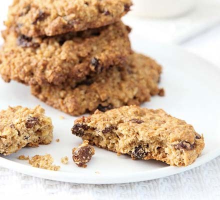 Orange, oat & sultana cookies recipe 