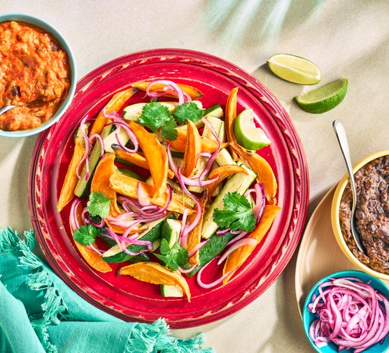 Sweet potato wedges with mole sauce 