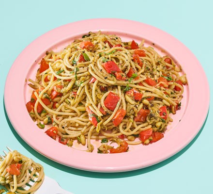 Pepper & lemon spaghetti with basil & pine nuts recipe 