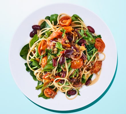 Spaghetti puttanesca with red beans & spinach recipe 
