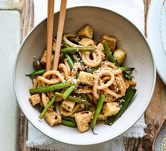 Sesame & spring onion stir-fried udon with crispy tofu recipe 