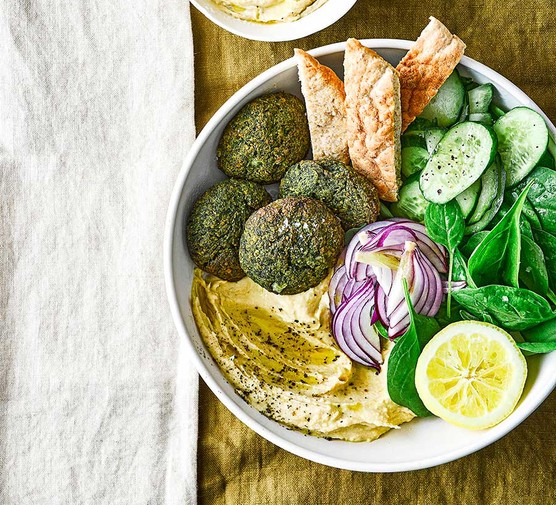 Spinach falafel & hummus bowl recipe 