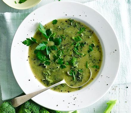 Broccoli and kale green soup recipe