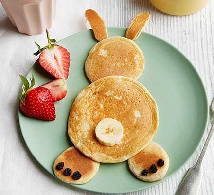Healthy Easter bunny pancakes recipe 