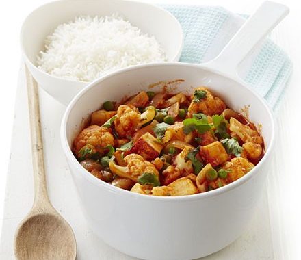 Cauliflower, paneer & pea curry recipe