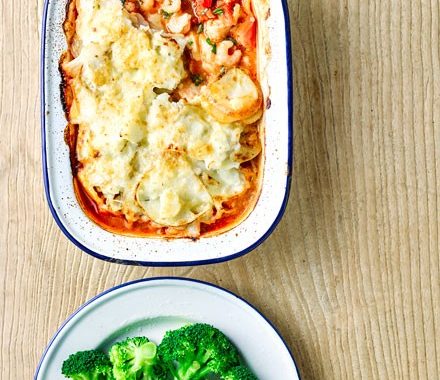 Cheesy seafood bake recipe