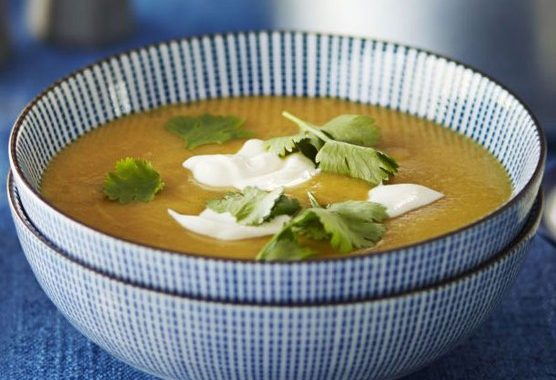 Curried lentil, parsnip & apple soup recipe