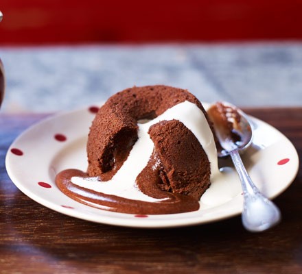 Easy chocolate molten cakes recipe 