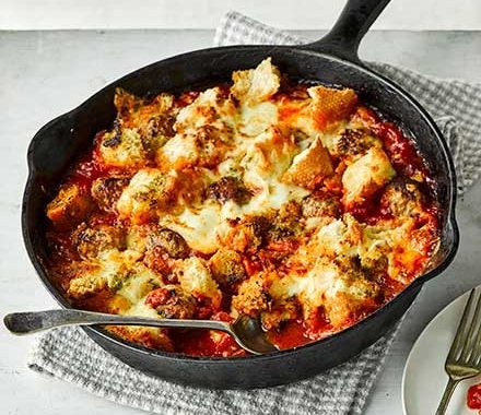 Meatball & garlic bread traybake recipe