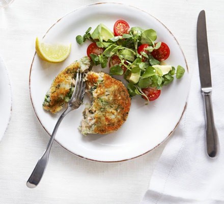 Salmon & broccoli cakes with watercress, avocado & tomato salad recipe 
