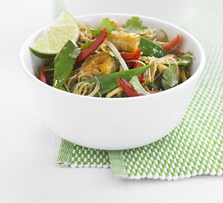 Stir-fried noodles with tofu 