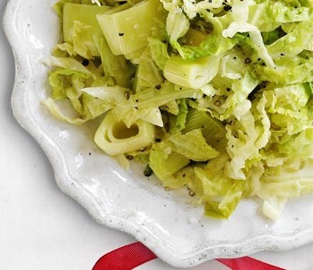 Cider-braised cabbage & leek hotpot recipe