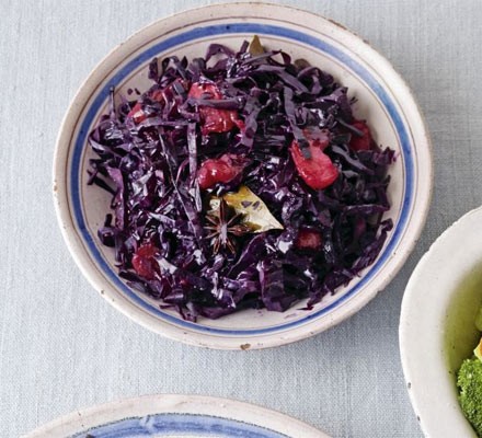Red cabbage with apples recipe 