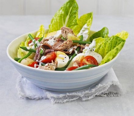 Healthy salad Niçoise recipe