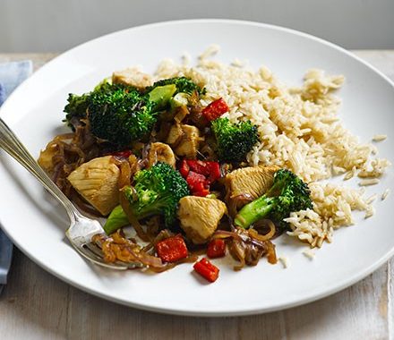 Stir-fried chicken with broccoli & brown rice recipe