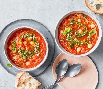 Tomato & pasta soup recipe