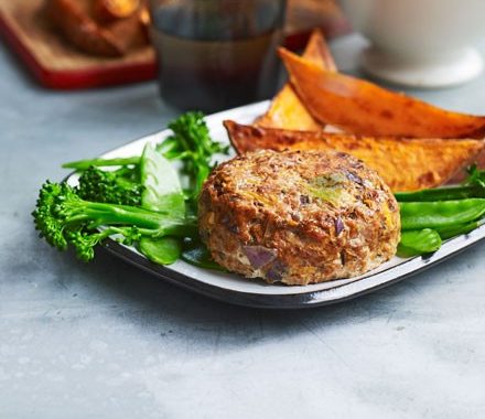 Turkey burger with sweet potato wedges recipe