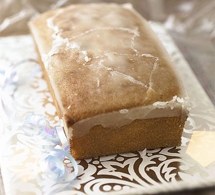 Lemon drizzle cake recipe (with video) 