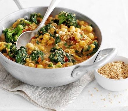 Chickpea, tomato & spinach curry recipe