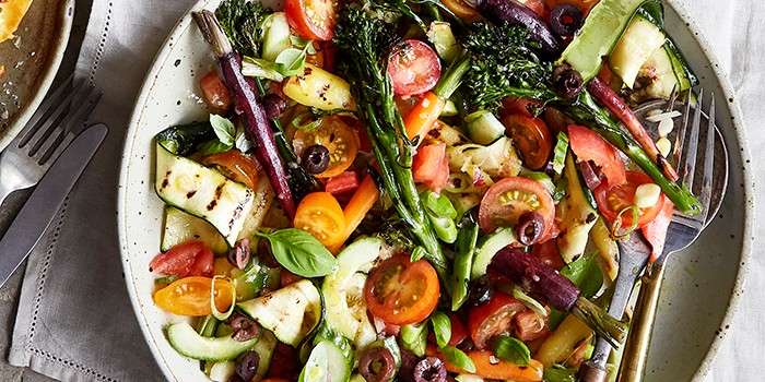 Autumn salad with saffron dressing