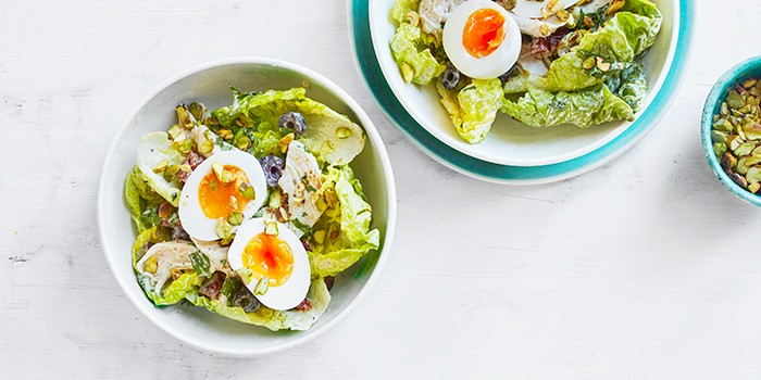 Chicken & pistachio salad