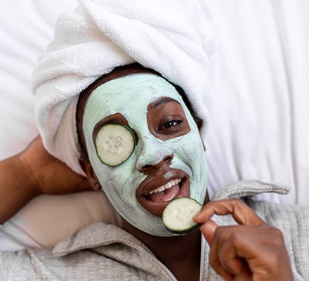 Eat these dietary fats to improve your skin 