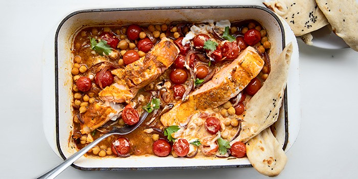 Spiced salmon & tomato traybake