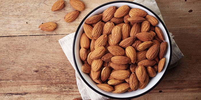 eat-your-way-to-fabulous-skin-health-benefits-of-almonds-main-image-700-350-a2f7126
