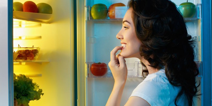 eat-your-way-to-fabulous-skin-six-things-you-should-consider-before-starting-a-diet-guide-main-image-7b9f877