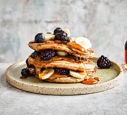 Protein pancakes: easy recipes and toppings 
