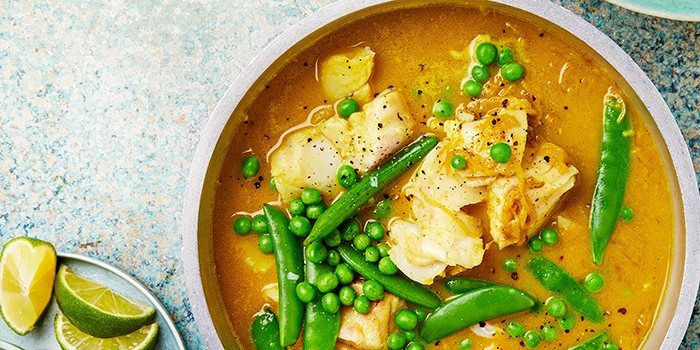 Turmeric, ginger & coconut fish curry