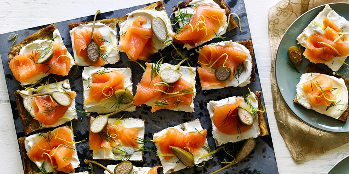 Smoked salmon canapes