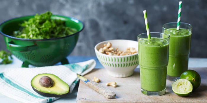 Kale smoothie with nuts and avocado