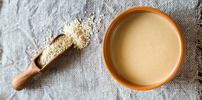 Tahini paste and sesame seeds