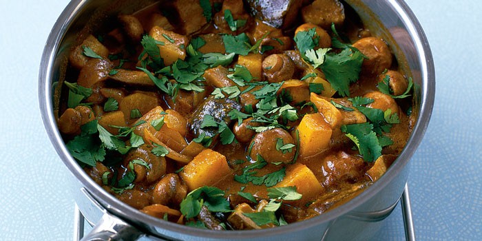 One-pot mushroom and potato curry