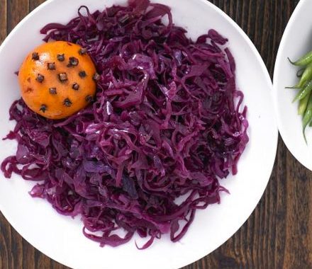 Mulled red cabbage with clementines recipe