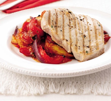 Tuna with peppery tomatoes & potatoes recipe 