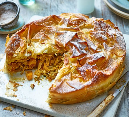 Spiced chicken & apricot pastilla recipe 