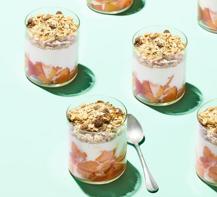 Peach & orange yogurt pots with ginger oats recipe 
