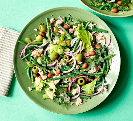 Tuna, bean & olive salad recipe 