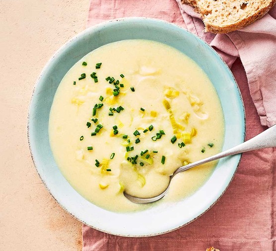 Vegan leek & potato soup recipe 