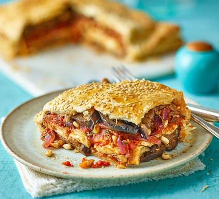 Aubergine, tomato & halloumi pie recipe 