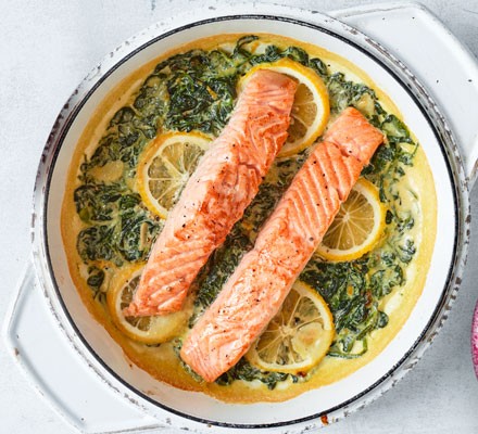 Creamy garlic, lemon & spinach salmon recipe 