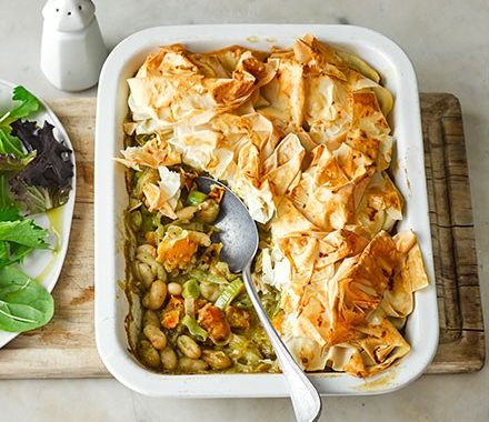 Creamy leek, pesto & squash pie recipe