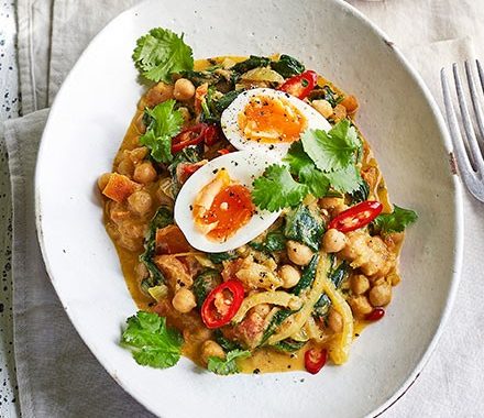 Curried spinach, eggs & chickpeas recipe