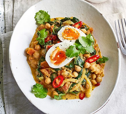 Curried spinach, eggs & chickpeas recipe 