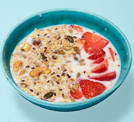 Low-sugar granola recipe 
